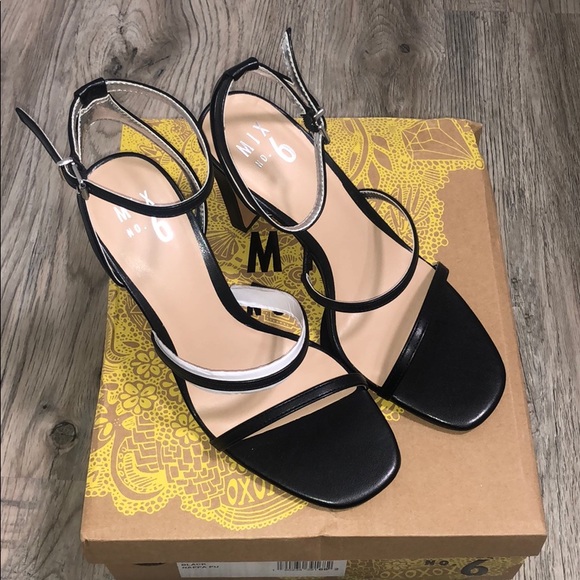 Mix No. 6 Aliciana Sandal - Picture 4 of 7